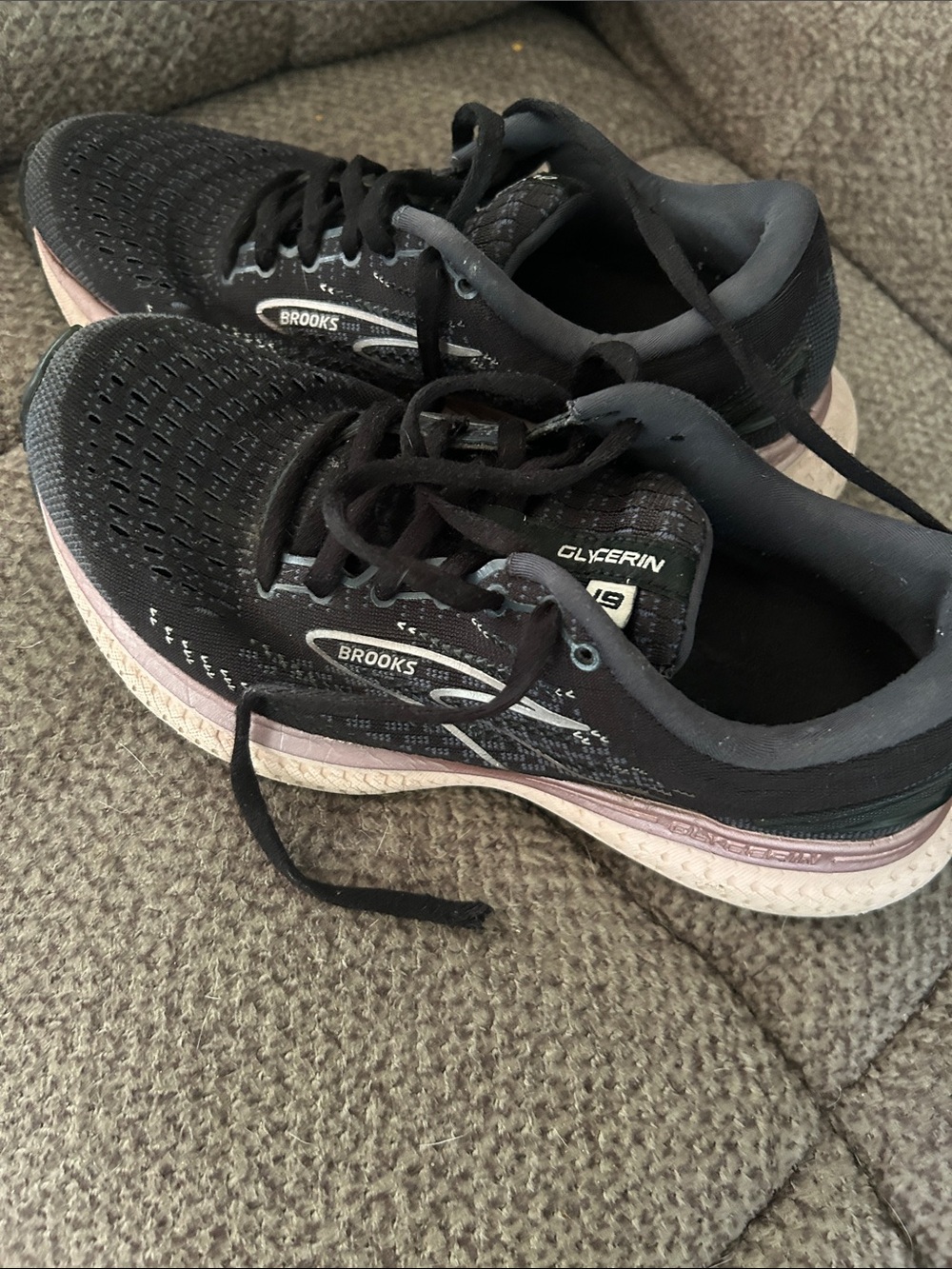 Brooks Women's Black Running Shoes with Light Pink Midsole Accent
